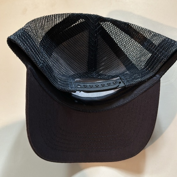 2 QTY RESILIENT OAHU Navy Caps - Picture 2 of 5